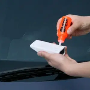 Нанесение антидождя