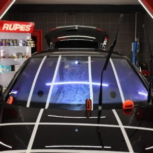 Нанесение антидождя