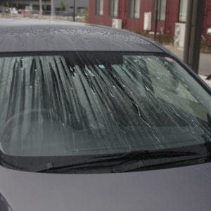 Нанесение антидождя