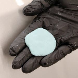 Очистка пластилином