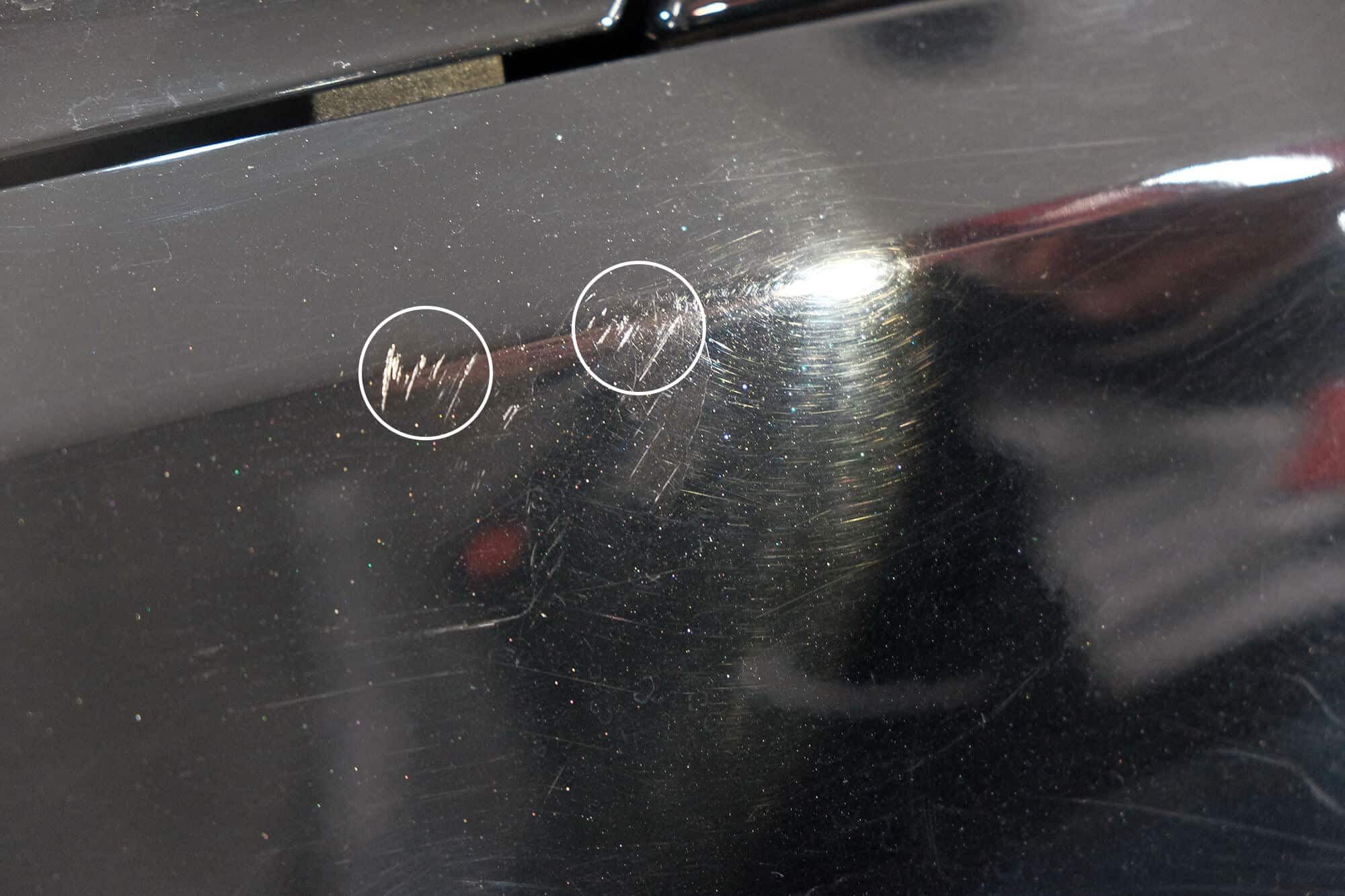 Глубокая царапина