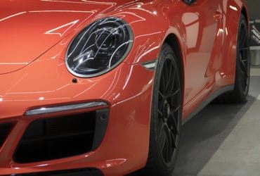 Блестящий кузов Карера