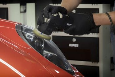 Удаление царапин с фар