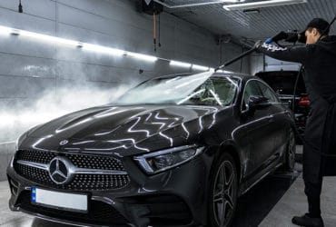 Сбитие грязи с кузова