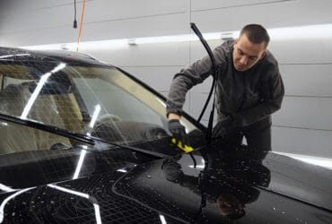 Чистка стекла авто