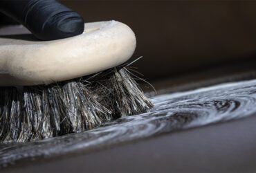 щетка для чистки сидений