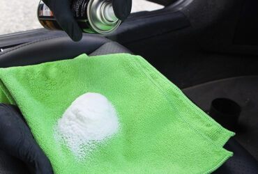 Средство для очистки кожаного салона авто
