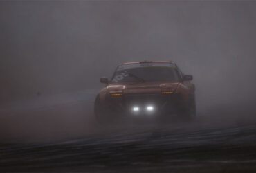 Гоночная машина в дыму