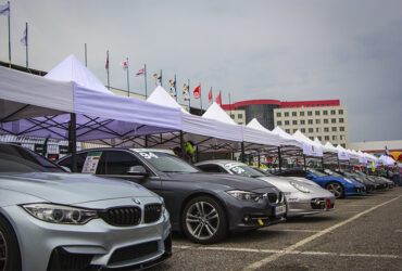 Выставка машин на соревнованиях