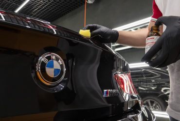 нанесение защиты на багажник авто