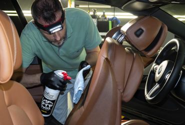 химчистка кожаных сидений авто