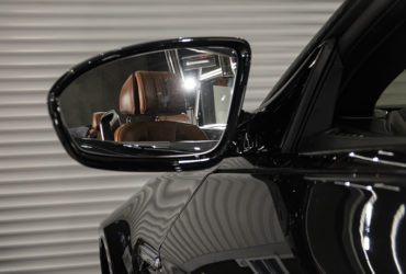 чистка автомобильных зеркал