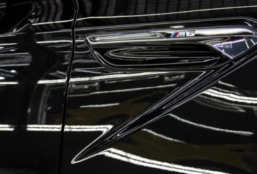 отполированные двери BMW