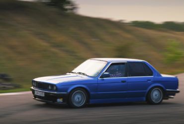 BMW на гоночной трассе