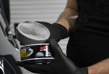 Фото набора воска из банки