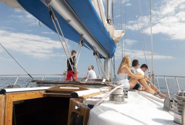 студенты школы CDL на яхте