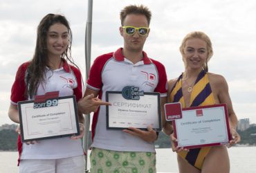 награждение учеников школы CDL сертификатами