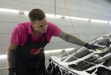 детейлинг-мойка стекол