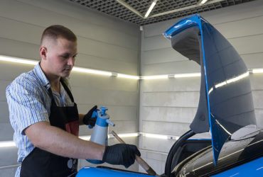 чистка резиновых уплотнителей багажника