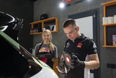 инспекция задетейленого автомобиля