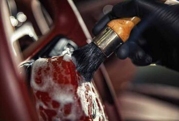 кисть для чистки автомобильного салона