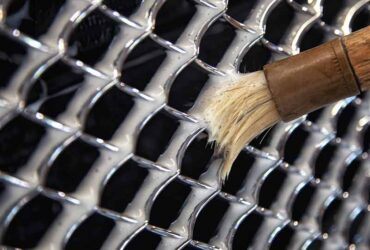 ручная мойка решетки на автомобиле Bentayga