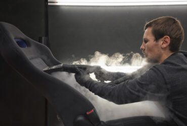 чистка автомобильных сидений парогенератором Black Hawk