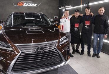 первая группа студентов с инструкторами в январе 2020