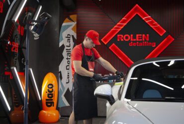 Юрий Швец полирует авто