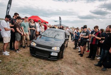 черный volkswagen