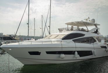 большая яхта